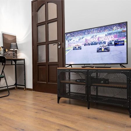 Green Goblin Apartment With Free Private Parking Budapest Exterior foto