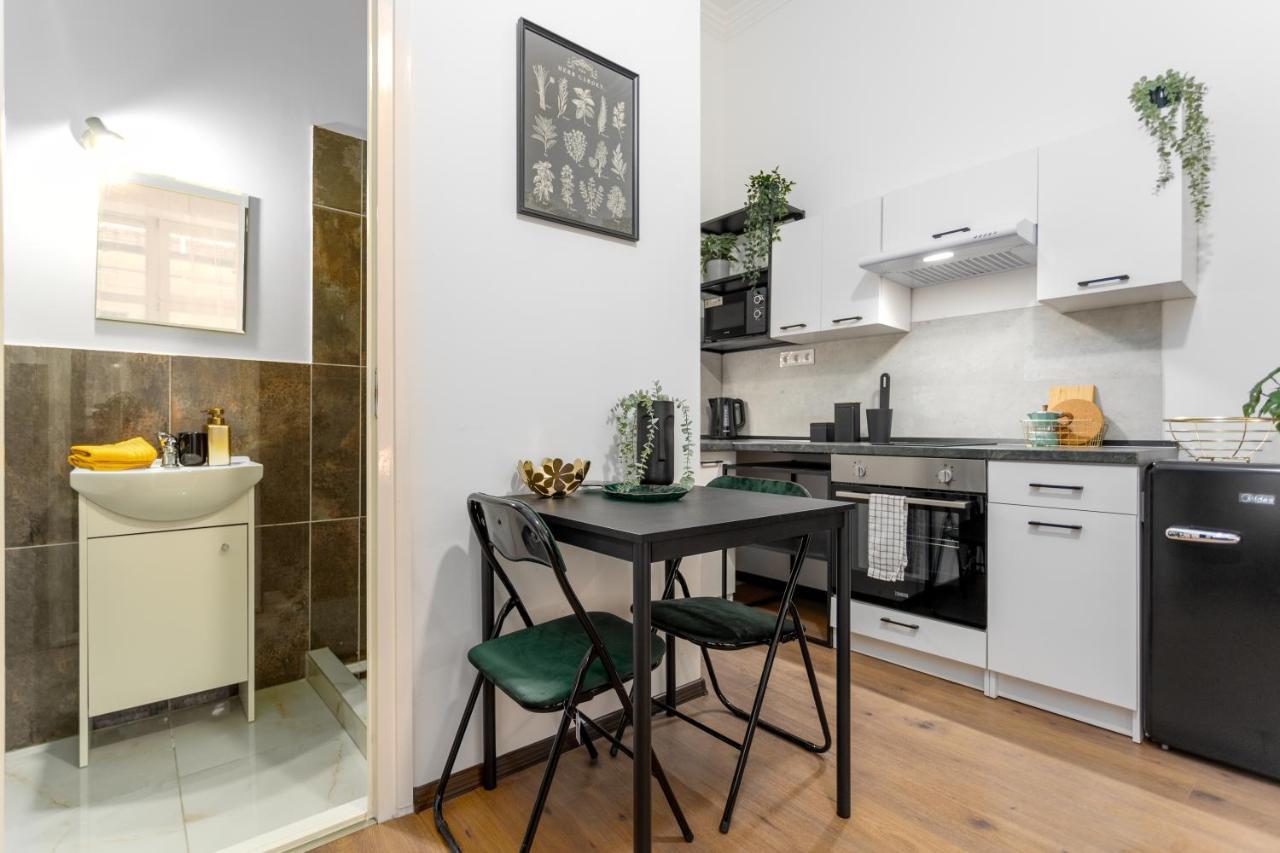 Green Goblin Apartment With Free Private Parking Budapest Exterior foto