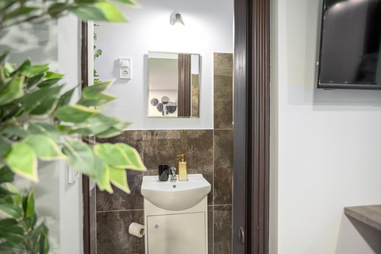 Green Goblin Apartment With Free Private Parking Budapest Exterior foto